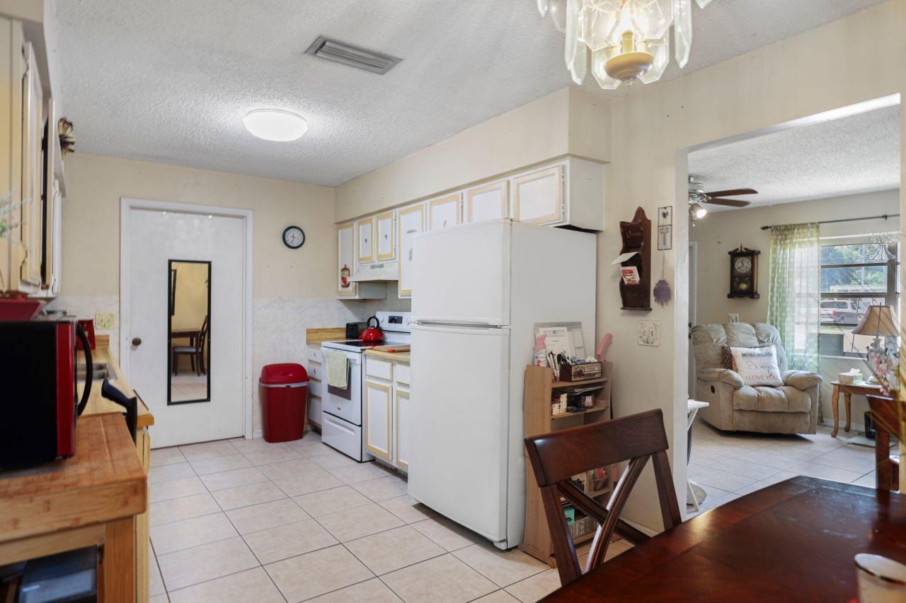 3324 S Jenkins Road, Fort Pierce, FL 34981 Photo