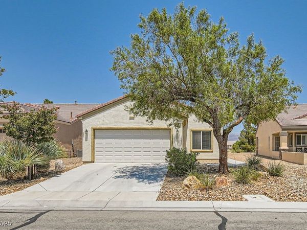 2220 Carrier Dove Way, North Las Vegas, NV 89084