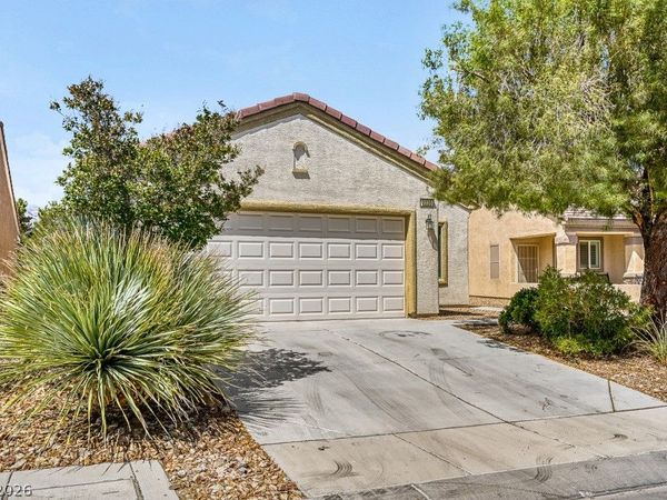 2220 Carrier Dove Way, North Las Vegas, NV 89084