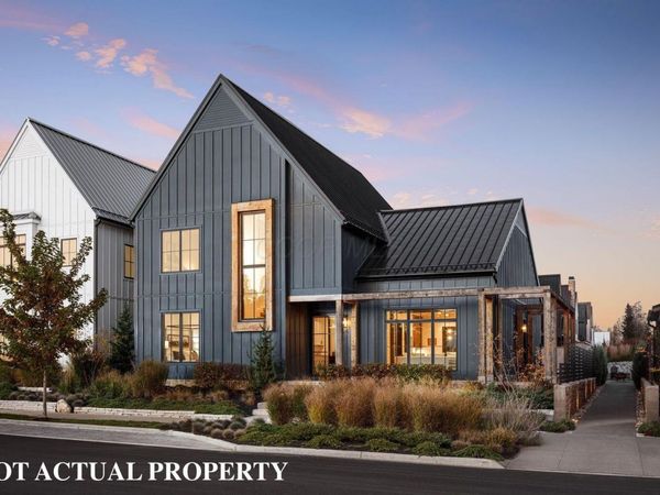 2456 Quarry Trails Drive, Columbus, OH 43228