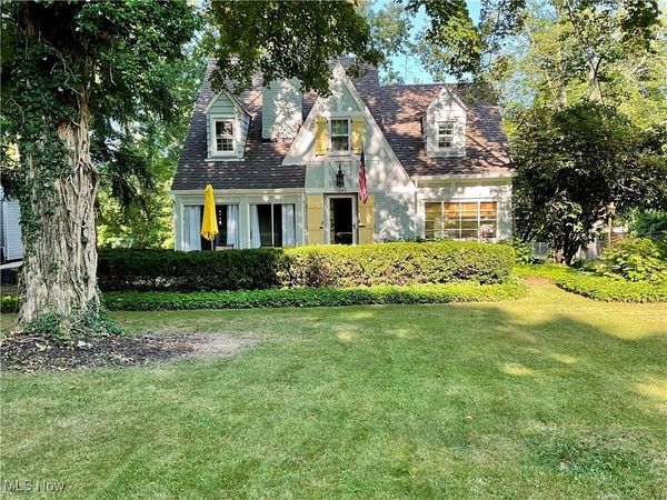 7240 Oak Drive, Poland, OH 44514