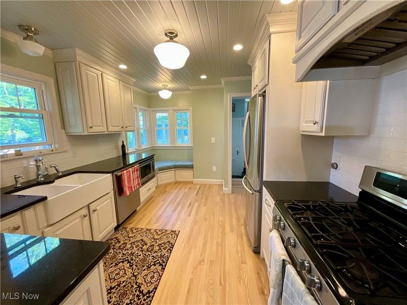 7240 Oak Drive, Poland, OH 44514 Photo 6