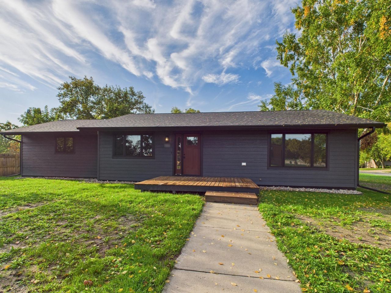 306 Elk Street Nw, Warroad, MN 56763 Main Photo