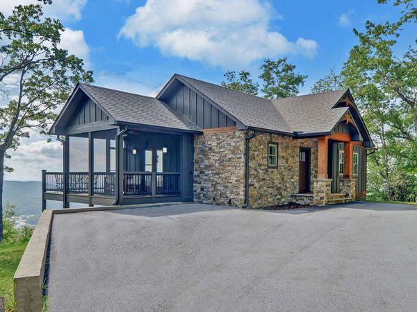 657 Winding View Trail, Clayton, GA 30525