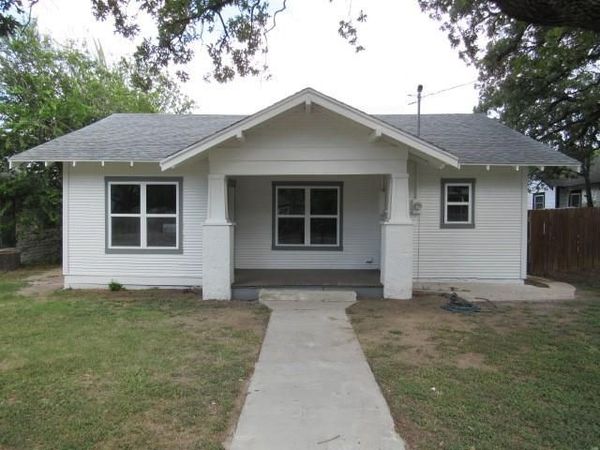 2204 Avenue E, Brownwood, TX 76801