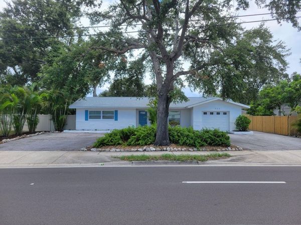 333 66TH STREET N, ST PETERSBURG, FL 33710
