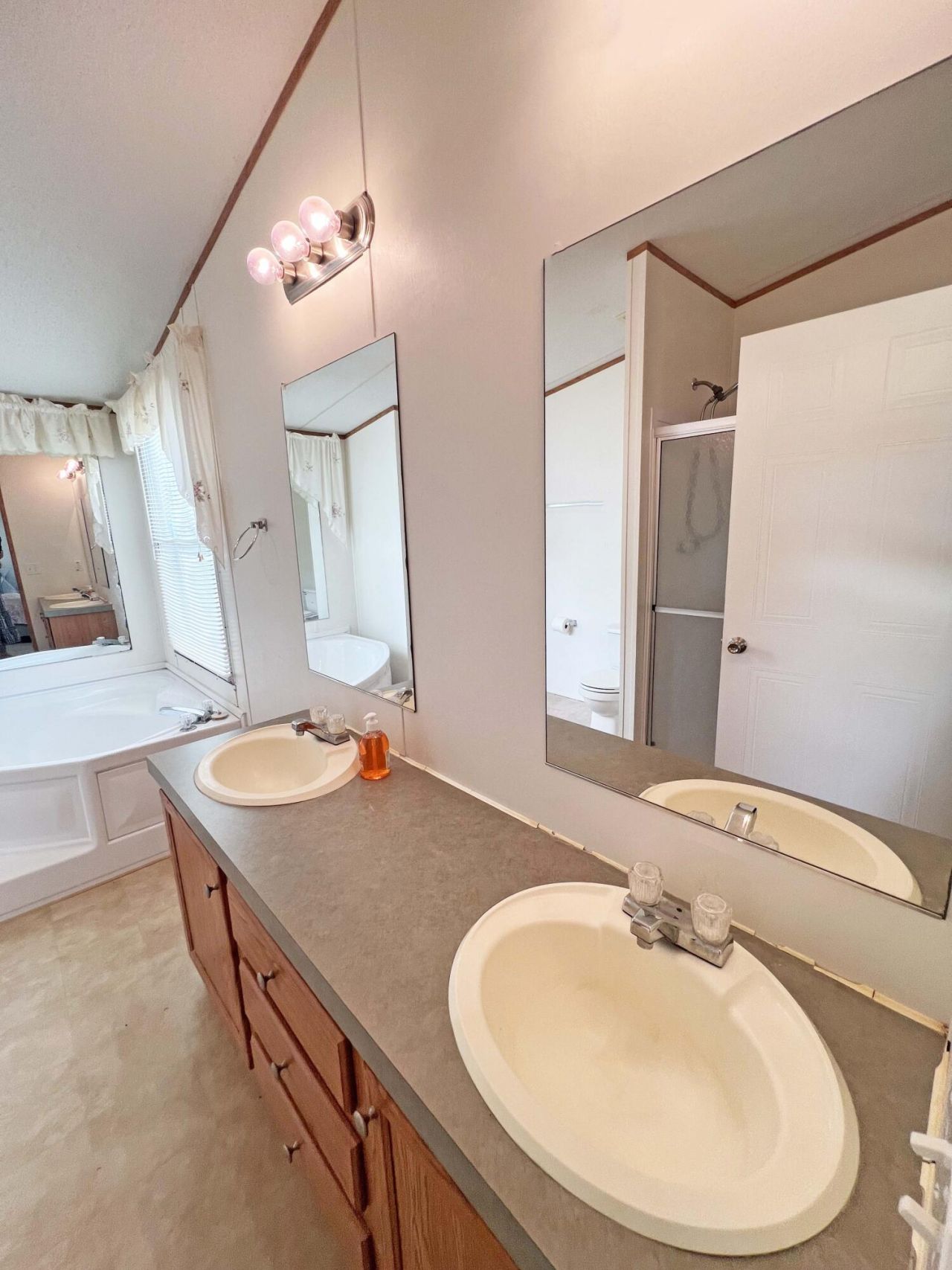 1156 W A. Gamble Road Photo 38