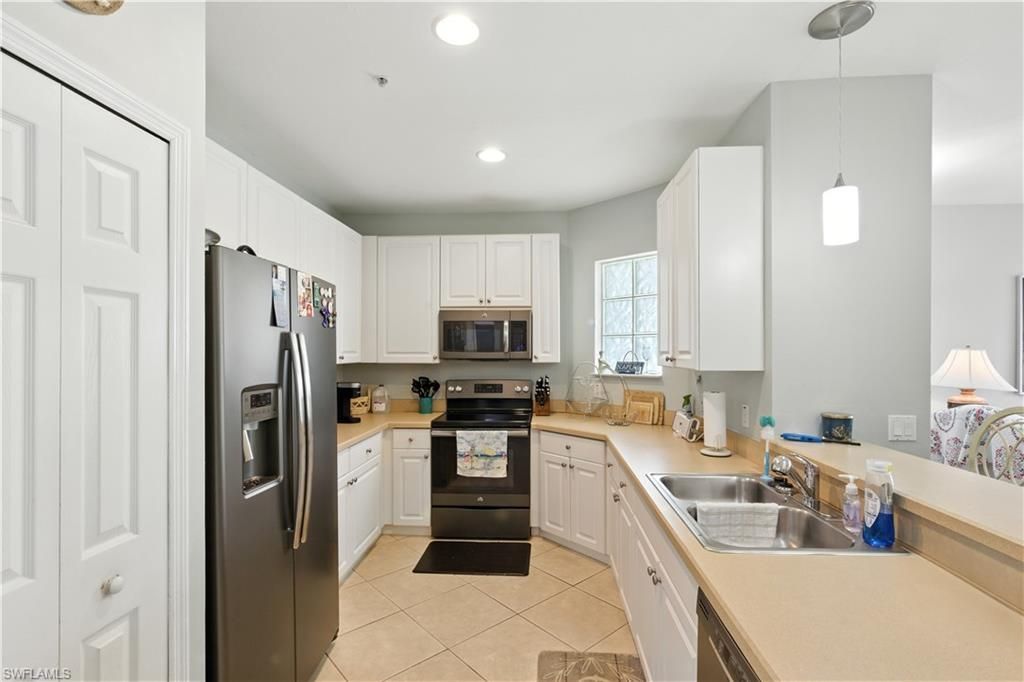 1325 Sweetwater Cv, Unit 201, Naples, FL 34110 Photo