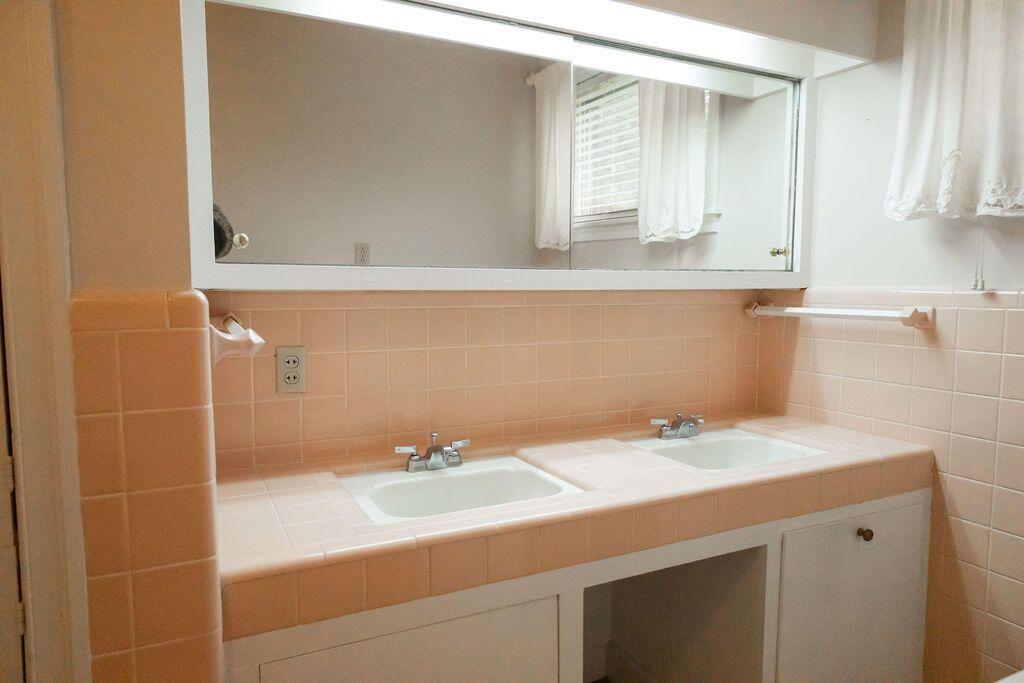 201 Overhill Drive Photo 12