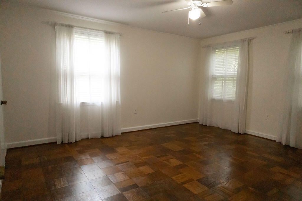 201 Overhill Drive Photo 13