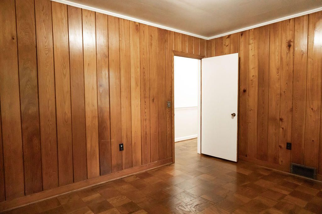 201 Overhill Drive Photo 14