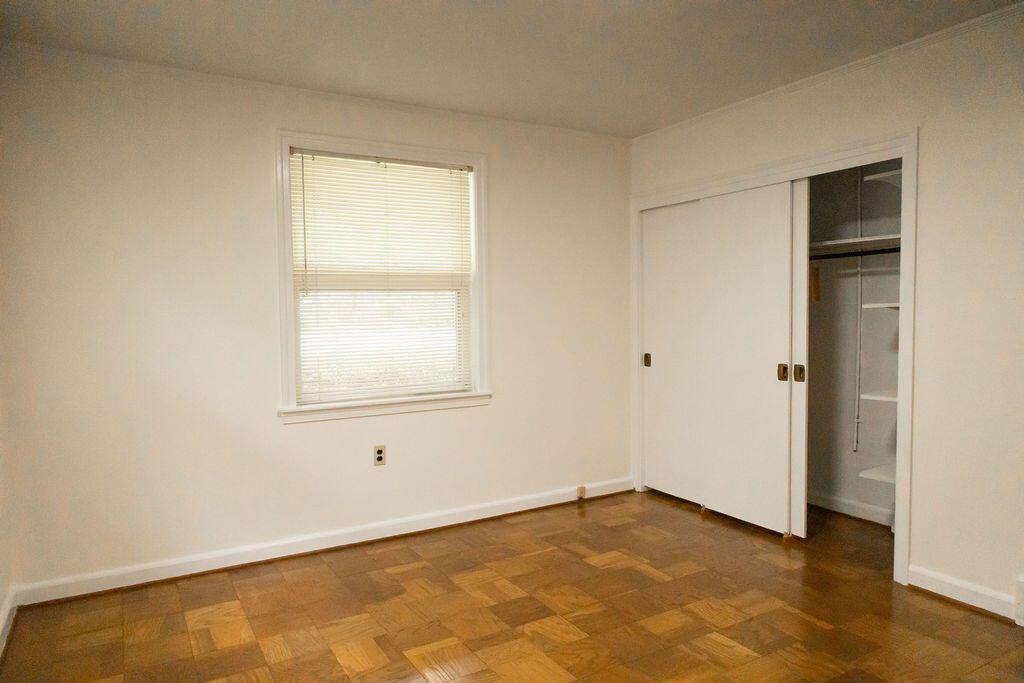 201 Overhill Drive Photo 17