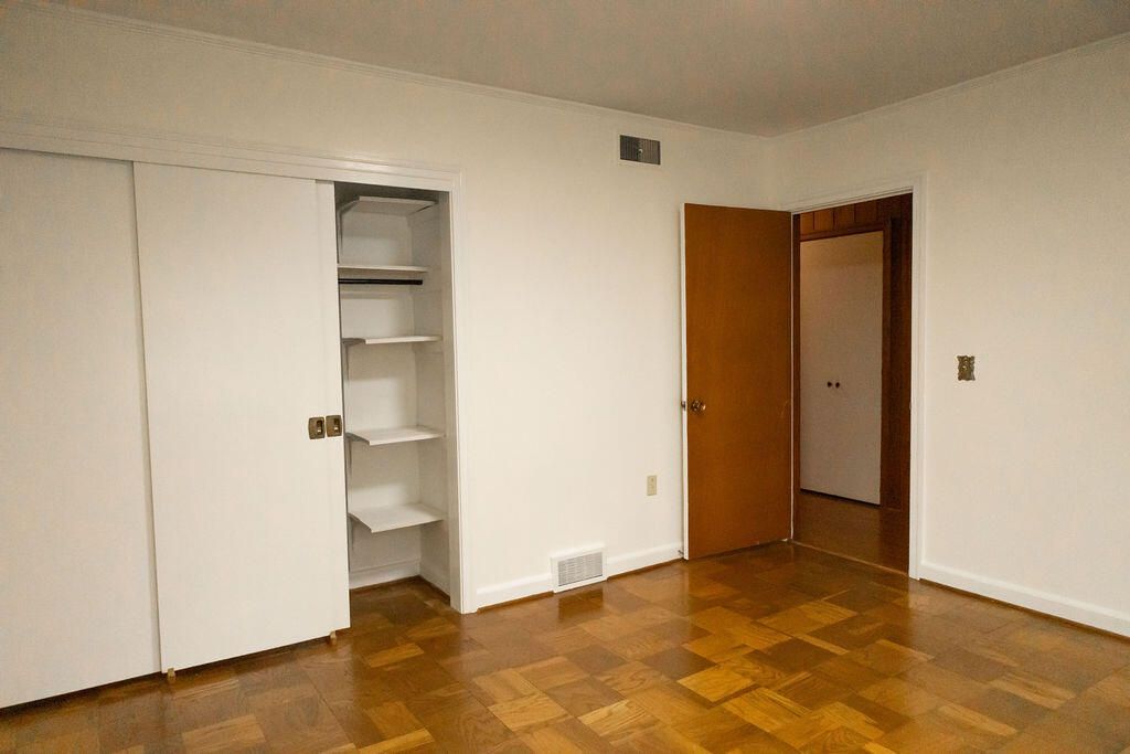 201 Overhill Drive Photo 18