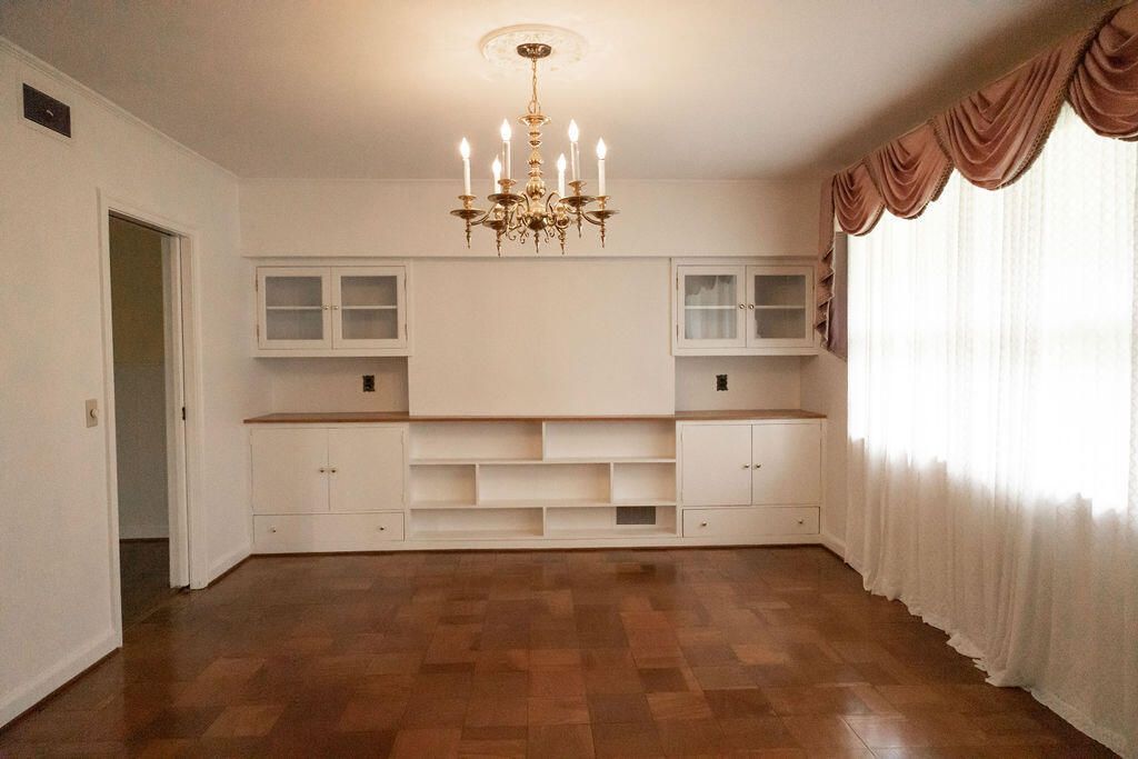 201 Overhill Drive Photo 6