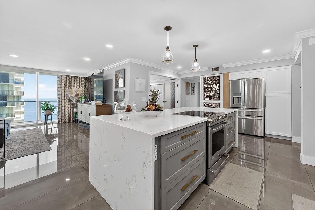 5440 N Ocean Drive, Unit 1404, Singer Island, FL 33404 Photo