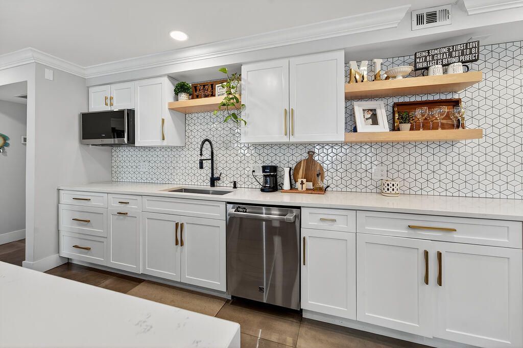 5440 N Ocean Drive, Unit 1404, Singer Island, FL 33404 Photo