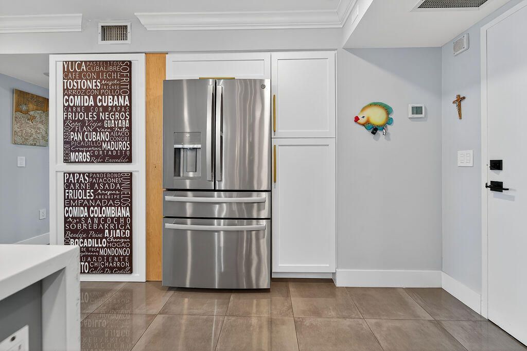 5440 N Ocean Drive, Unit 1404, Singer Island, FL 33404 Photo