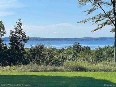 8050 Broken Rdg E, Little Traverse Twp, MI 49740