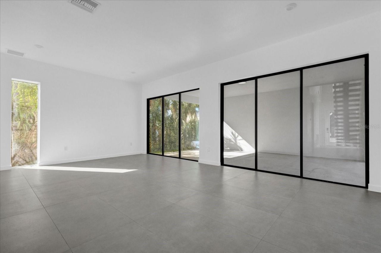 501 Chastain Road, Seffner, FL 33584 Photo