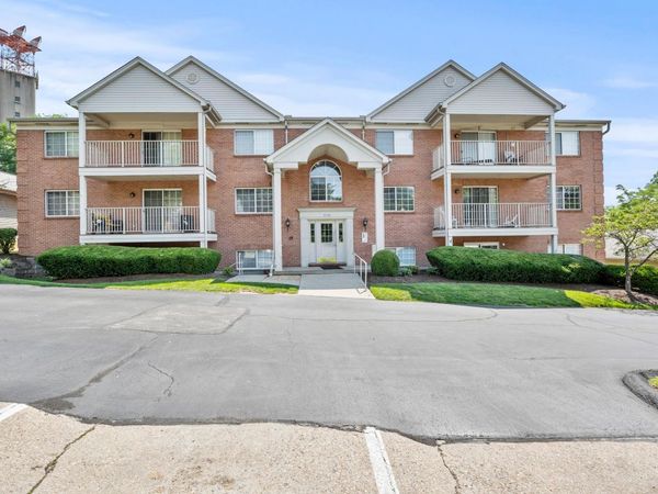 5765 Cheviot Road, Unit 5-2D, Cincinnati, OH 45247