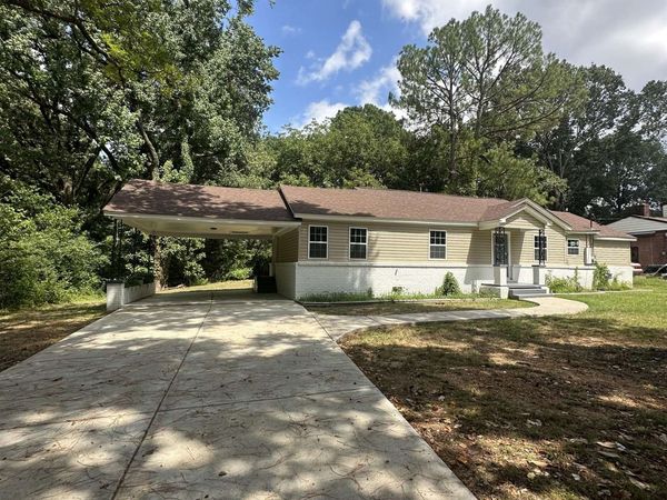 3402 LAKEVIEW RD, Memphis, TN 38116