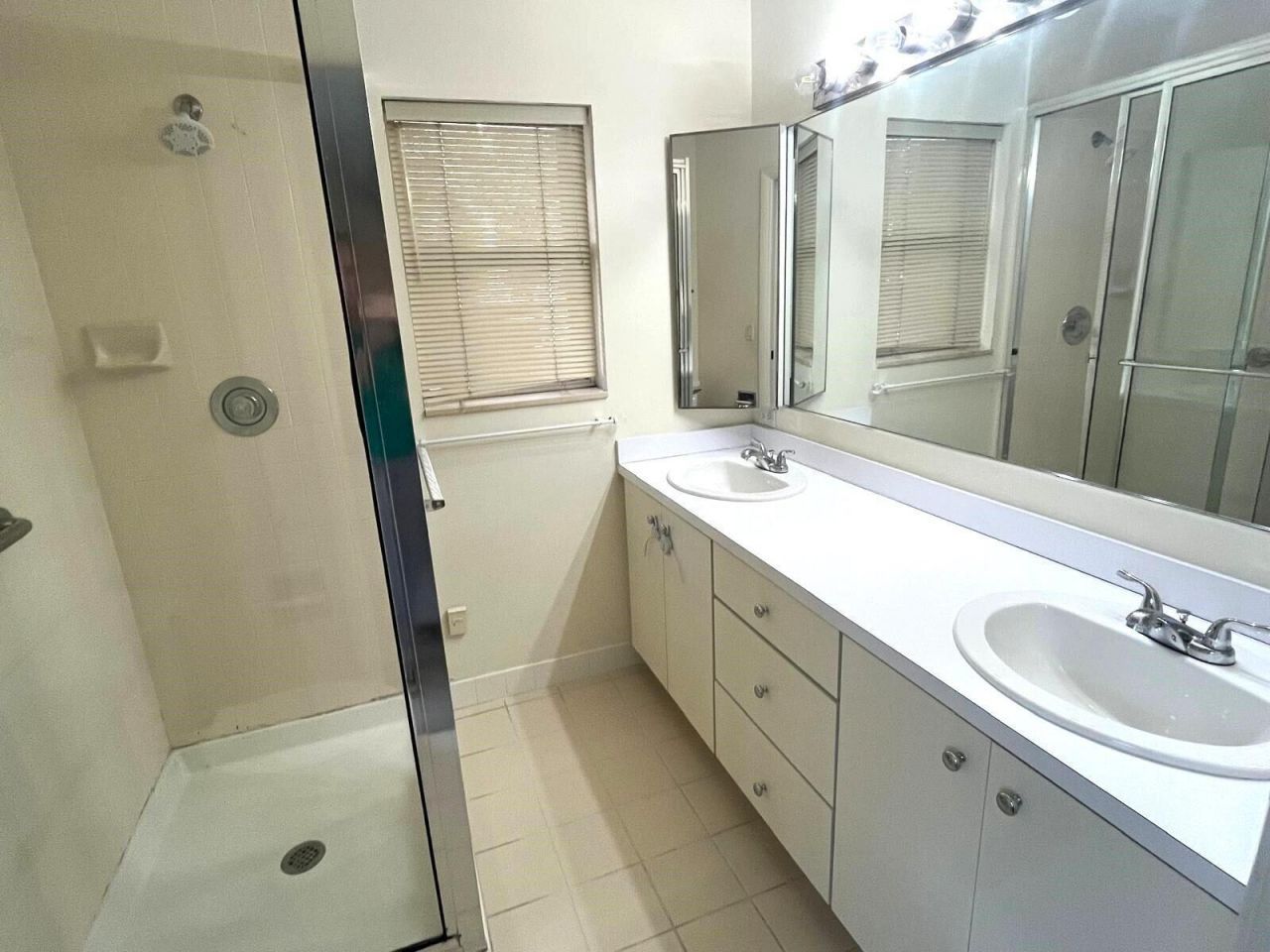7 Amherst Court, Unit Apt A, Royal Palm Beach, FL 33411 Photo