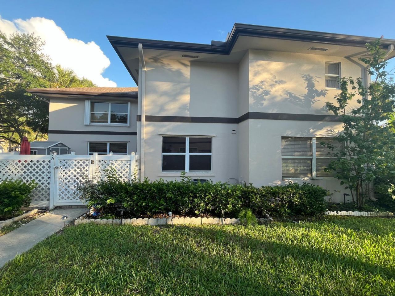 7 Amherst Court, Unit Apt A, Royal Palm Beach, FL 33411 Photo