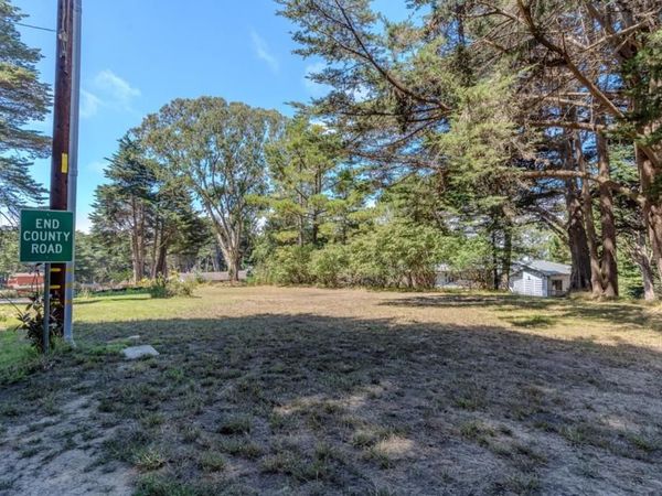 Hermosa Road, Montara, CA 94037