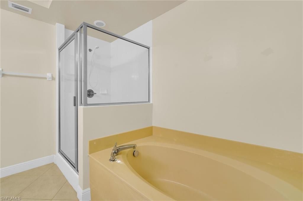 2745 1st St, Unit 405, Fort Myers, FL 33916 Photo