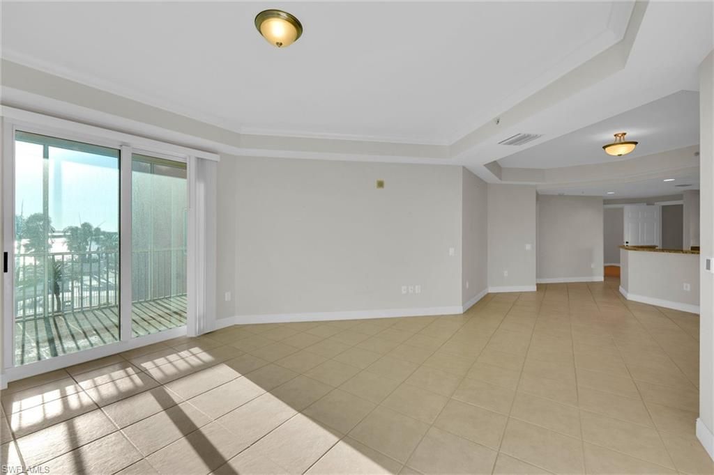 2745 1st St, Unit 405, Fort Myers, FL 33916 Photo