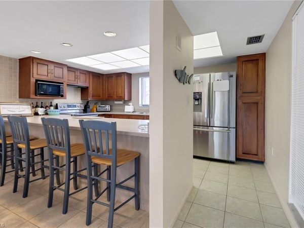 5015 Harbortown LN, Unit 104, FORT MYERS, FL 33919