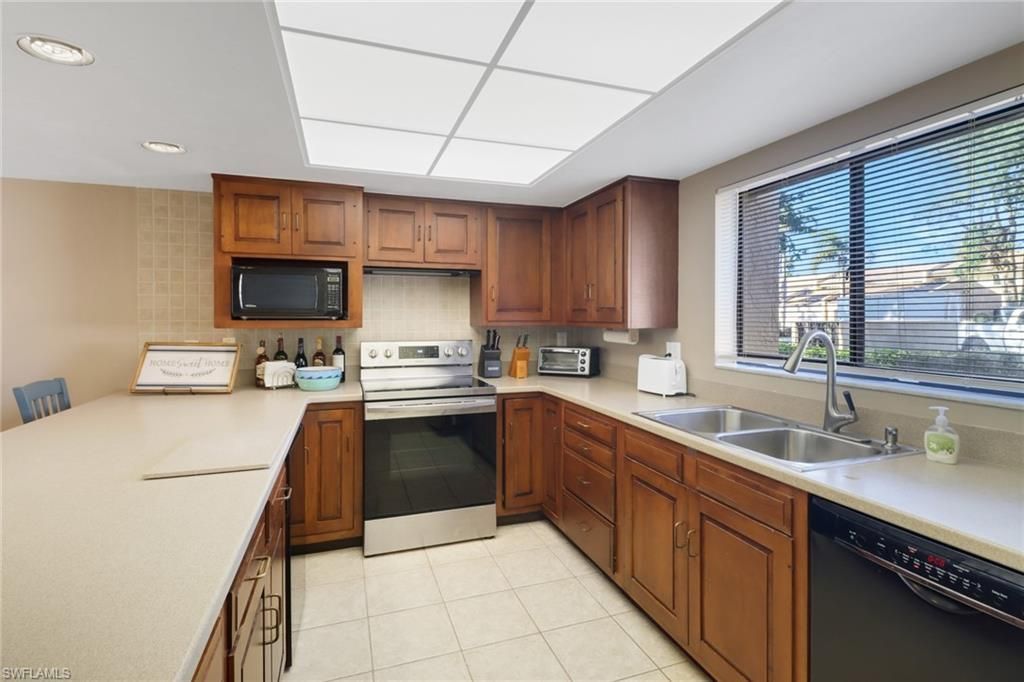 5015 Harbortown Ln, Unit 104, Fort Myers, FL 33919 Photo