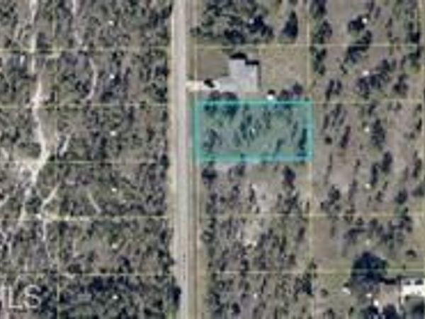 516 Abbott AVE, LEHIGH ACRES, FL 33972