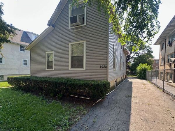 2032 N 18th Avenue, Melrose Park, IL 60160