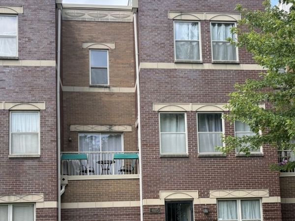 4115 S Maryland Avenue, Chicago, IL 60638