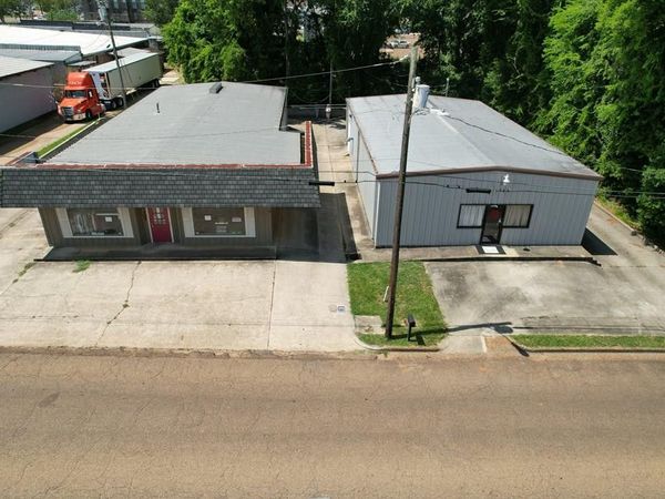 107 W 107 W Court St. Court, Brookhaven, MS 39601