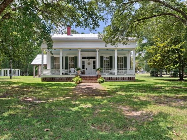 304 3rd Street, Osyka, MS 39657