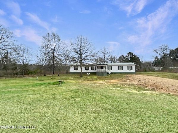 1020 Perry Lane, Summit, MS 39666