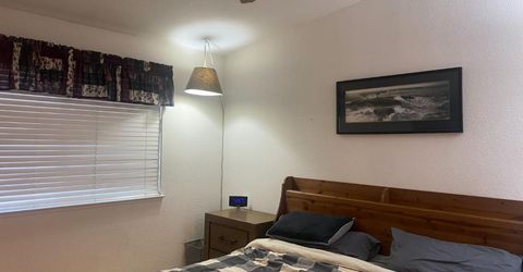 7566 Sunmore Ln, Sacramento, CA 95828 Photo