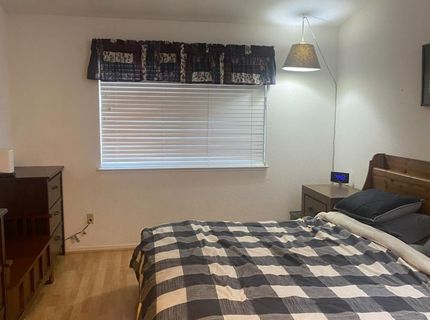 7566 Sunmore Ln, Sacramento, CA 95828 Photo