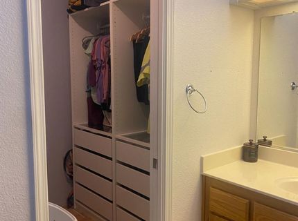 7566 Sunmore Ln, Sacramento, CA 95828 Photo