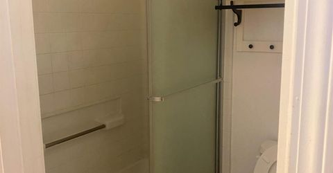 7566 Sunmore Ln, Sacramento, CA 95828 Photo