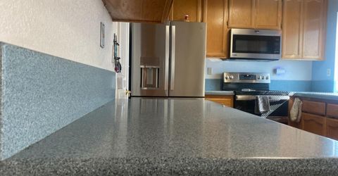 7566 Sunmore Ln, Sacramento, CA 95828 Photo