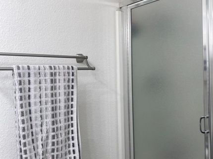 7566 Sunmore Ln, Sacramento, CA 95828 Photo