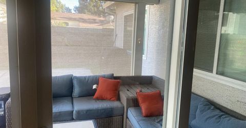 7566 Sunmore Ln, Sacramento, CA 95828 Photo