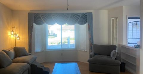 7566 Sunmore Ln, Sacramento, CA 95828 Photo