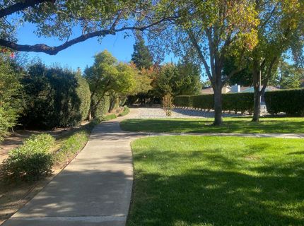 7566 Sunmore Ln, Sacramento, CA 95828 Photo