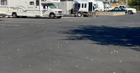 7566 Sunmore Ln, Sacramento, CA 95828 Photo