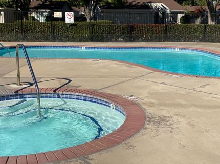 7566 Sunmore Ln, Sacramento, CA 95828 Photo