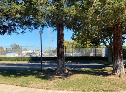 7566 Sunmore Ln, Sacramento, CA 95828 Photo